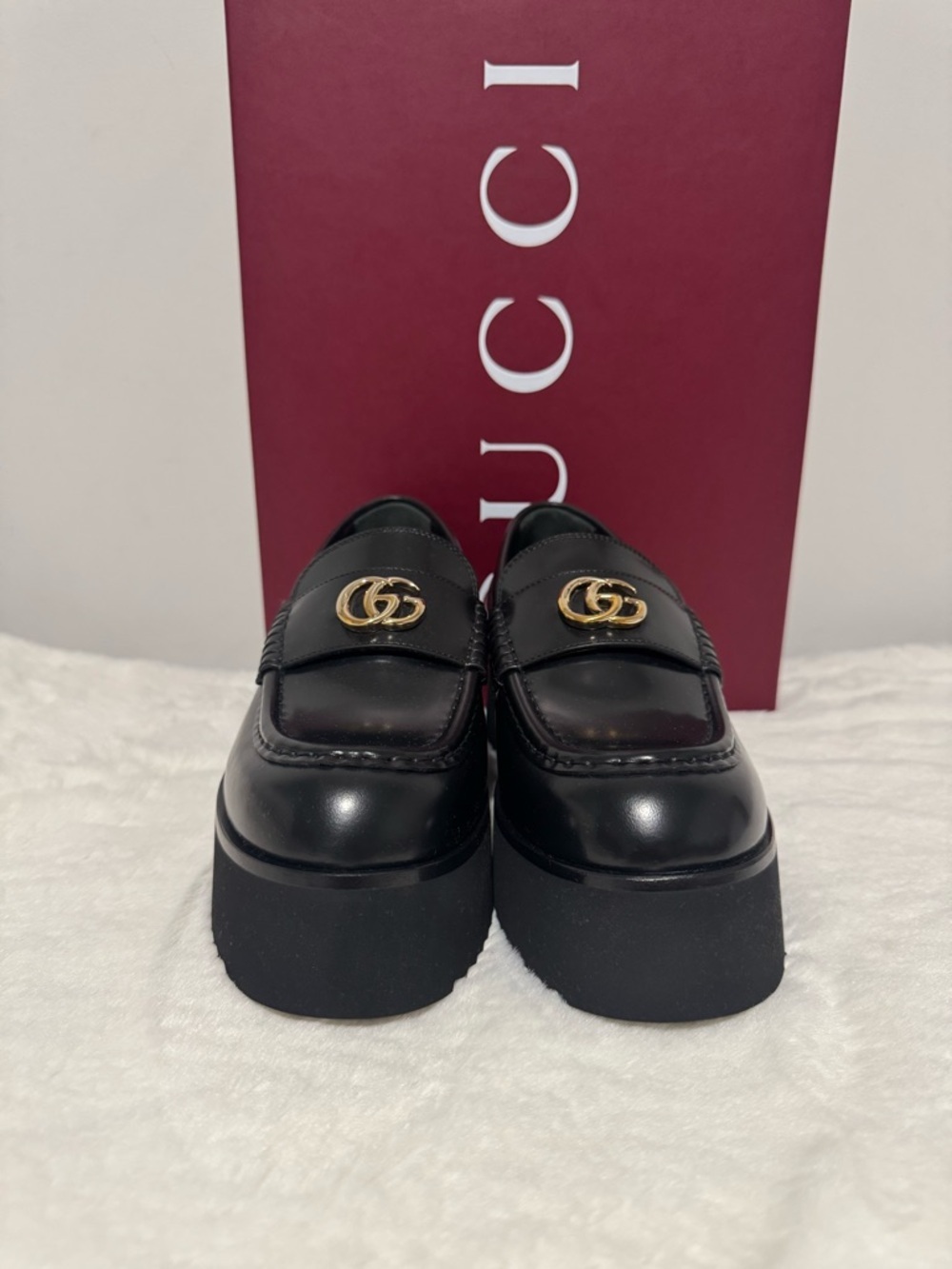 Gucci Black Leather Platform Loafers with Gold Horsebit - Picture 2 of 6